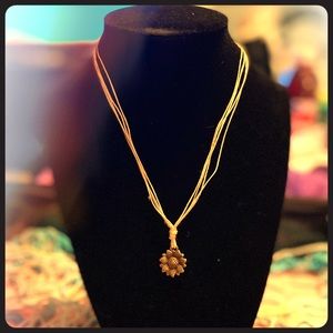 🌻•HANDMADE SUNFLOWER NECKLACE AND EARRINGS•🌻
